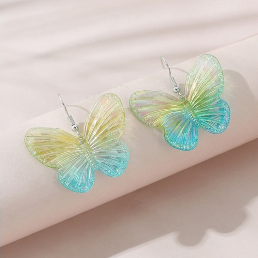 Beautiful Ombré Butterfly 🦋 Dangle Earrings